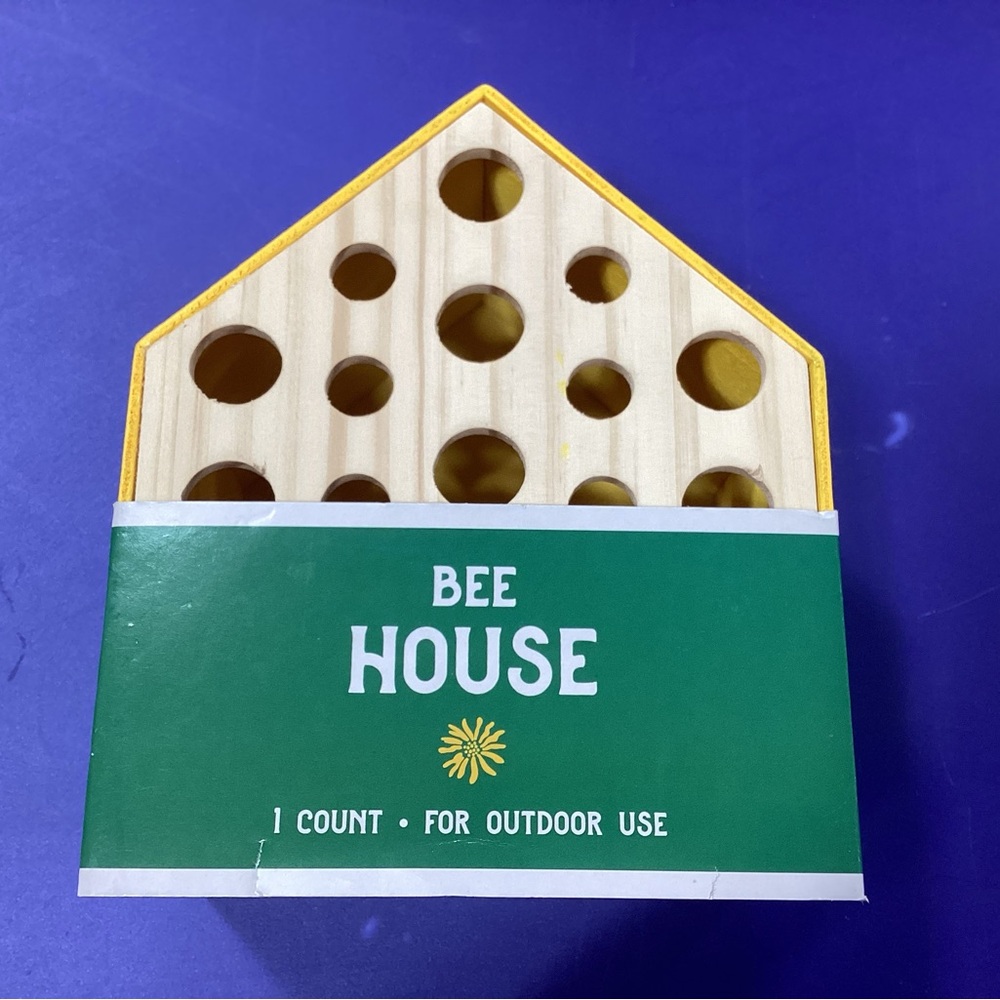 NWTS Brightstar wooden 5”/4”/6 1/2” Garden Bee House for outdoor use